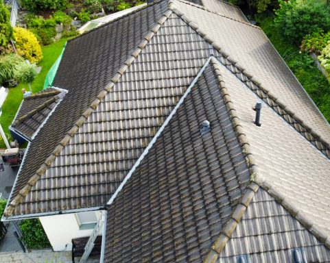 Dachziegel nach Beschichtung – Friesenheim, Drohnenansicht
